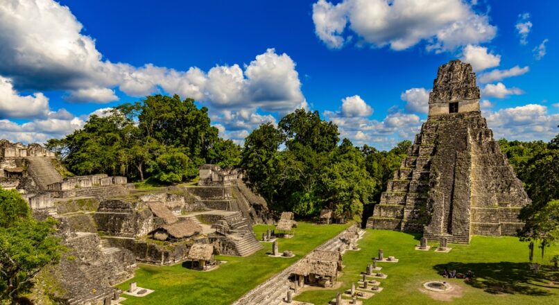 Explora las ruinas mayas de Tikal, Guatemala