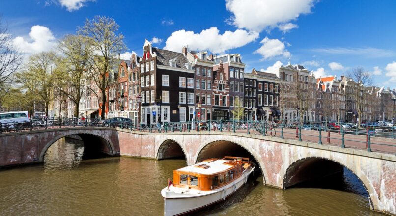 La ruta económica por los canales de Ámsterdam