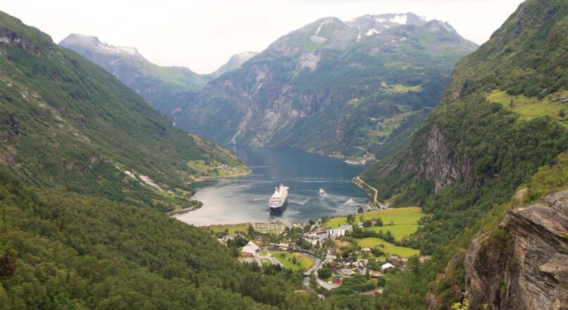 Viaje económico por los hermosos fiordos de Noruega