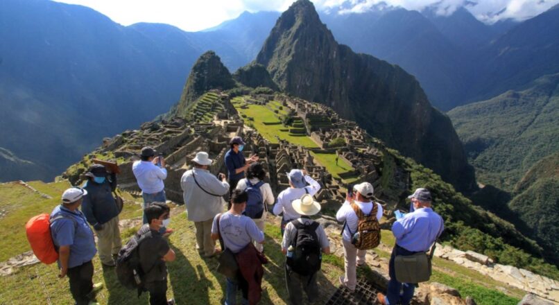Aventuras económicas en lo alto de Machu Picchu