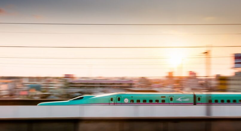 Súbete al tren de un itinerario económico por Japón
